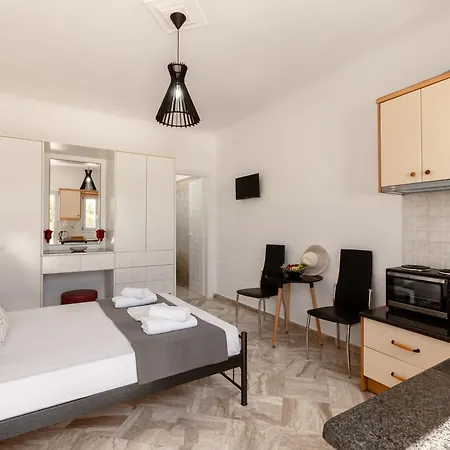 Agapi * Fira (Santorini)